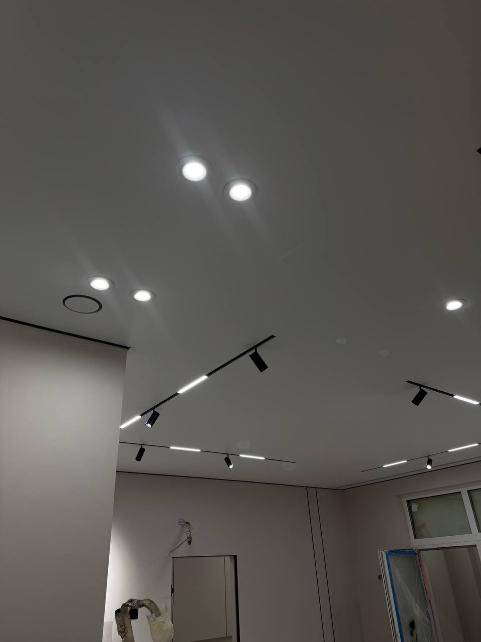 Натяжной потолок в детской